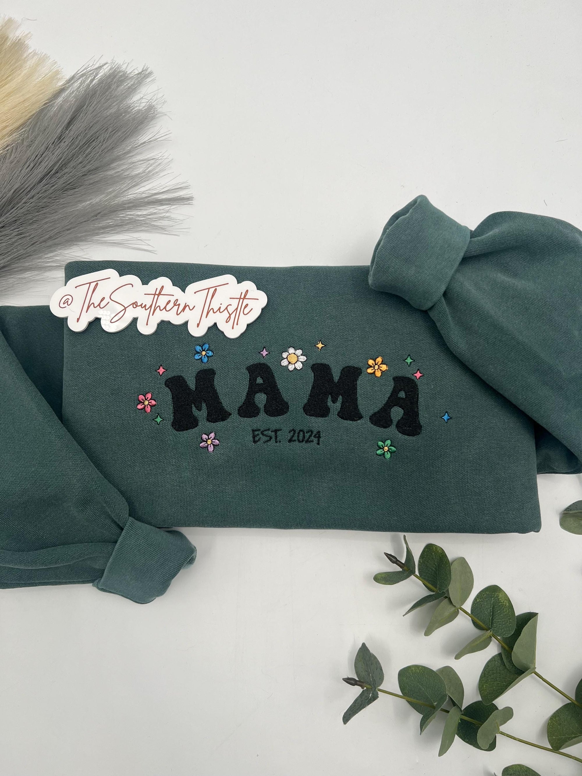 Floral MAMA Est. Year Embroidered Sweatshirt β Colorful Retro-Inspired Crewneck for Moms