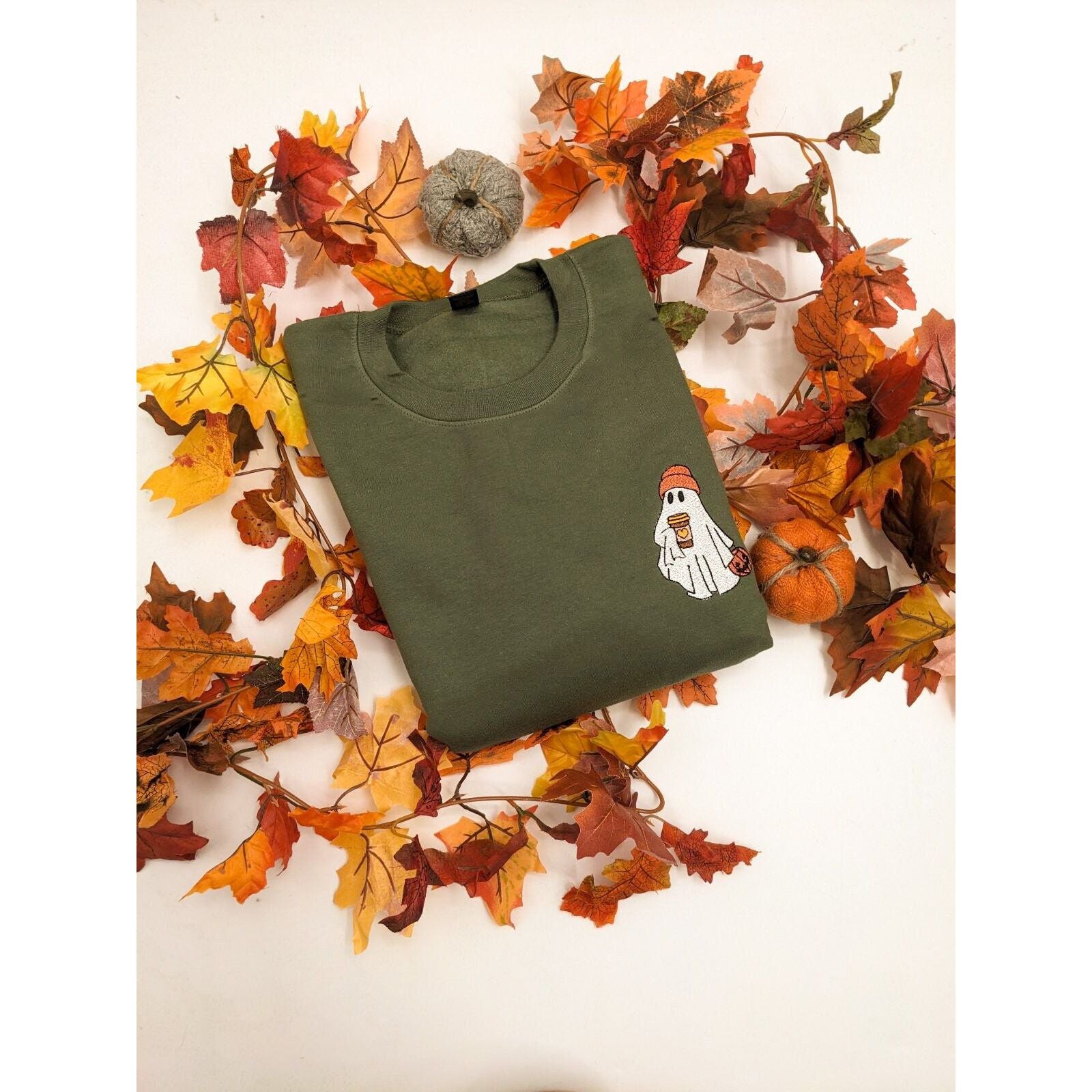 Cute Ghost Embroidered Sweatshirt β Cozy Fall & Halloween Aesthetic Crewneck