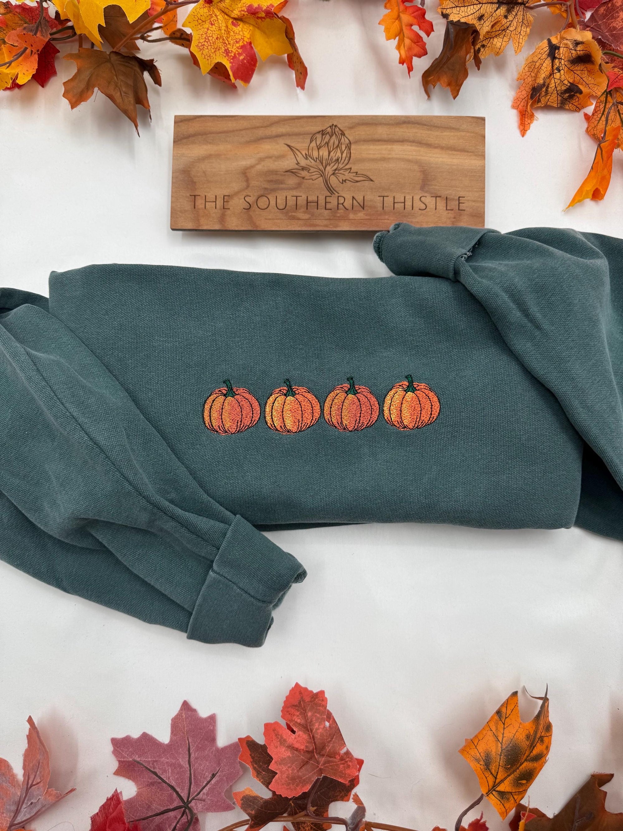 Minimal Pumpkin Embroidered Sweatshirt – Classic Fall Design