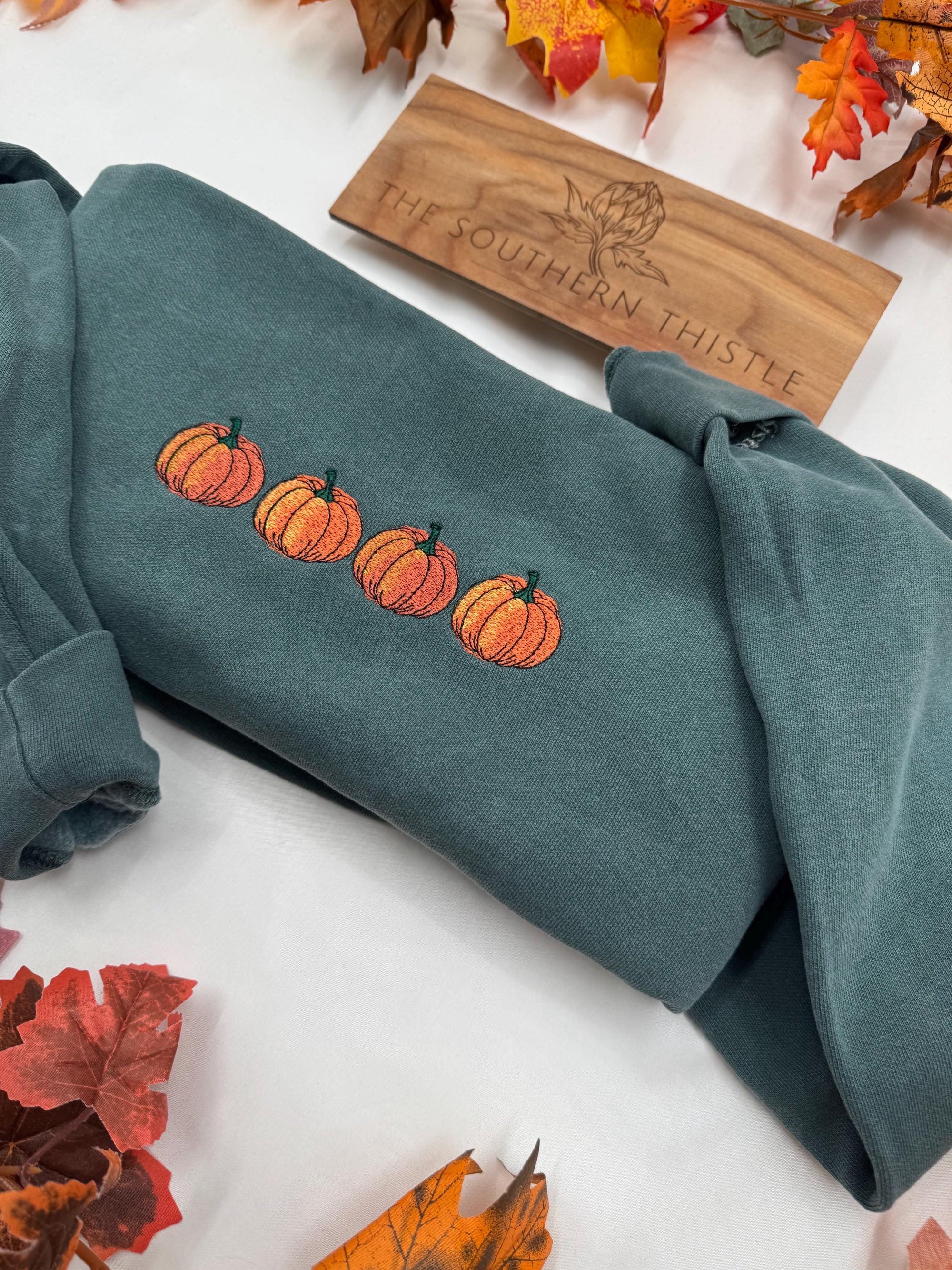 Minimal Pumpkin Embroidered Sweatshirt – Classic Fall Design