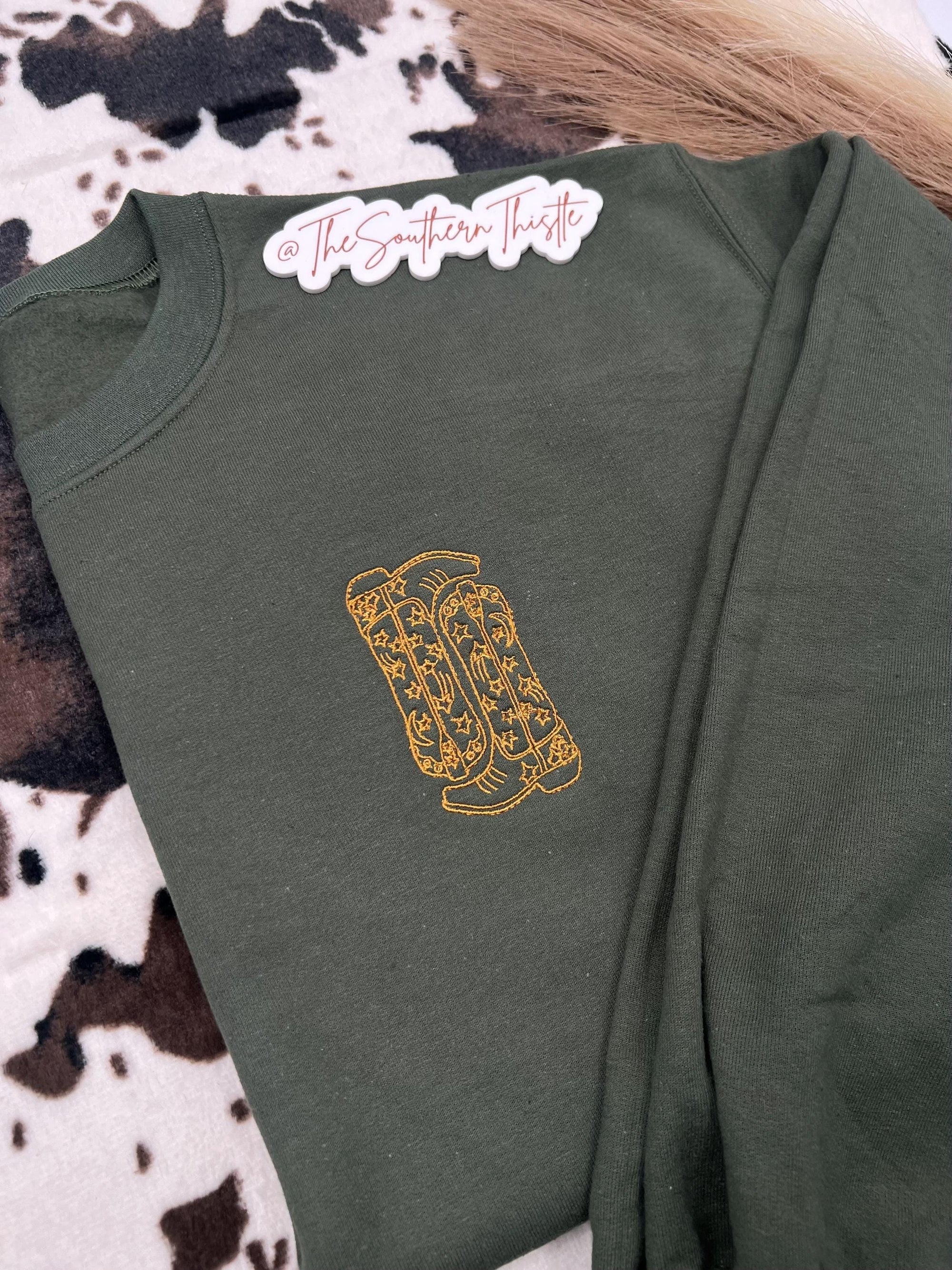 Starry Cowboy Boots Embroidered Sweatshirt – Western Aesthetic Crewneck