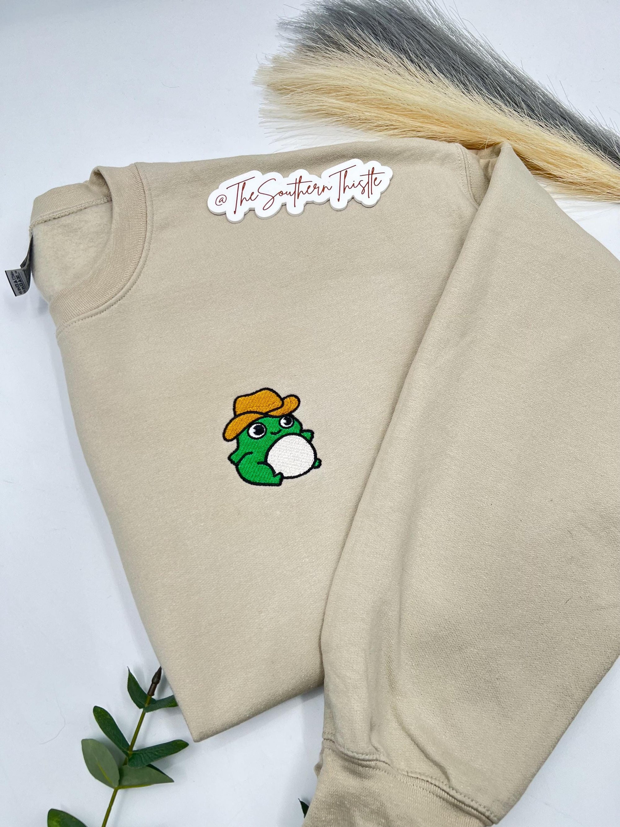 Cowboy Frog Embroidered Sweatshirt – Western Cute Crewneck