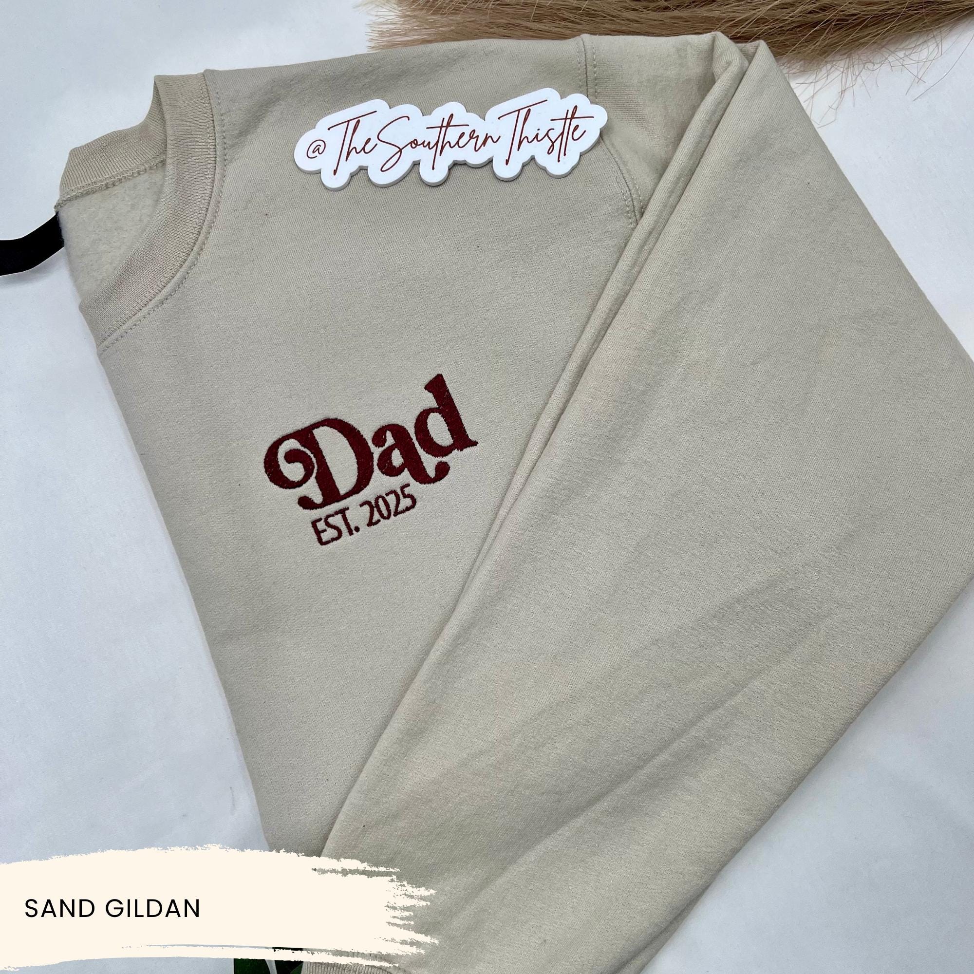 Personalized Embroidered Dad Sweatshirt – Vintage Script Design
