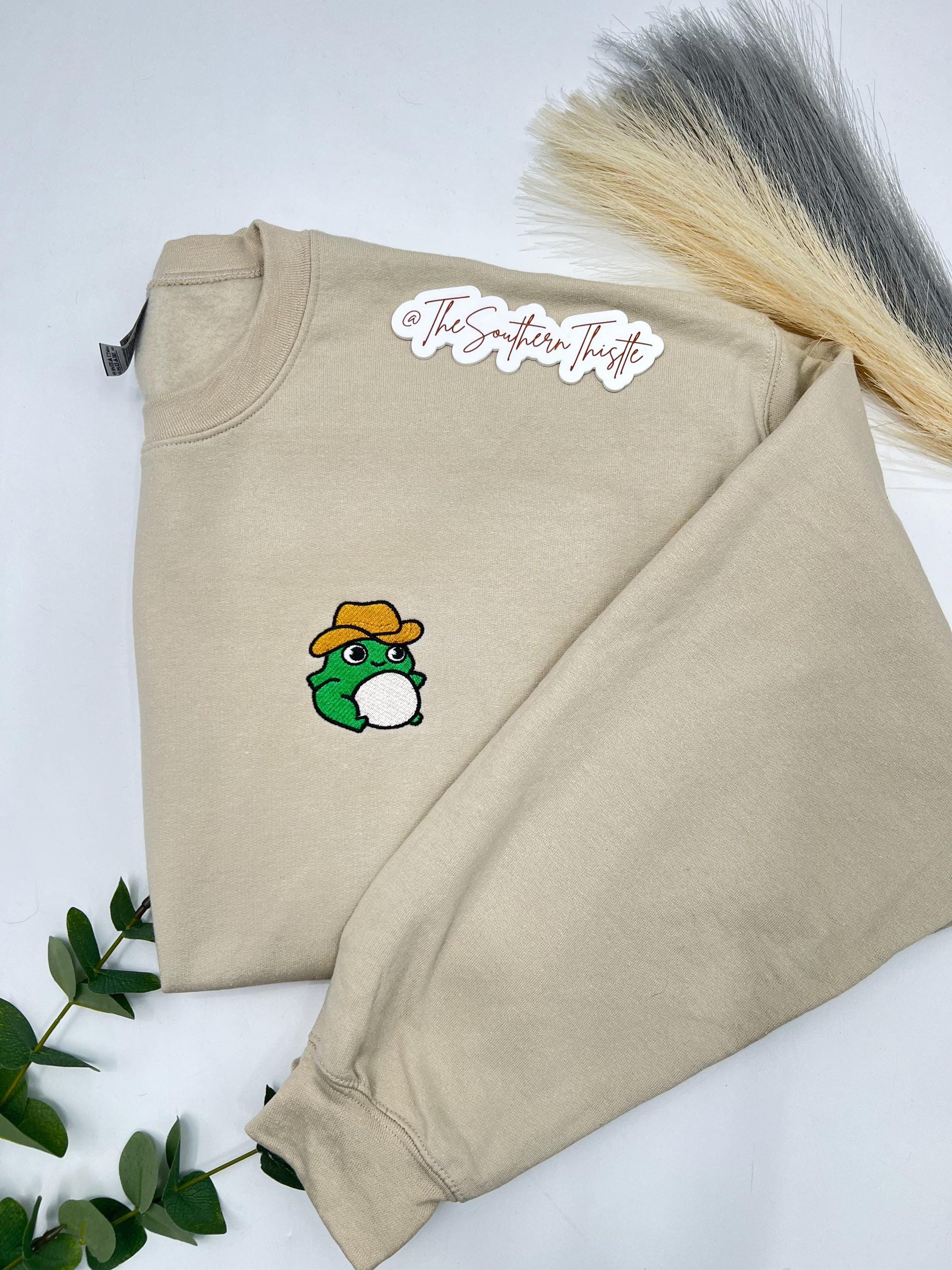 Cowboy Frog Embroidered Sweatshirt – Western Cute Crewneck