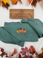 Hello Pumpkin Embroidered Crewneck Sweatshirt - Cozy Fall Sweater for Thanksgiving Gift