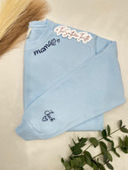 Handwritten Mama Embroidered Sweatshirt – Personalized Name & Heart Detail