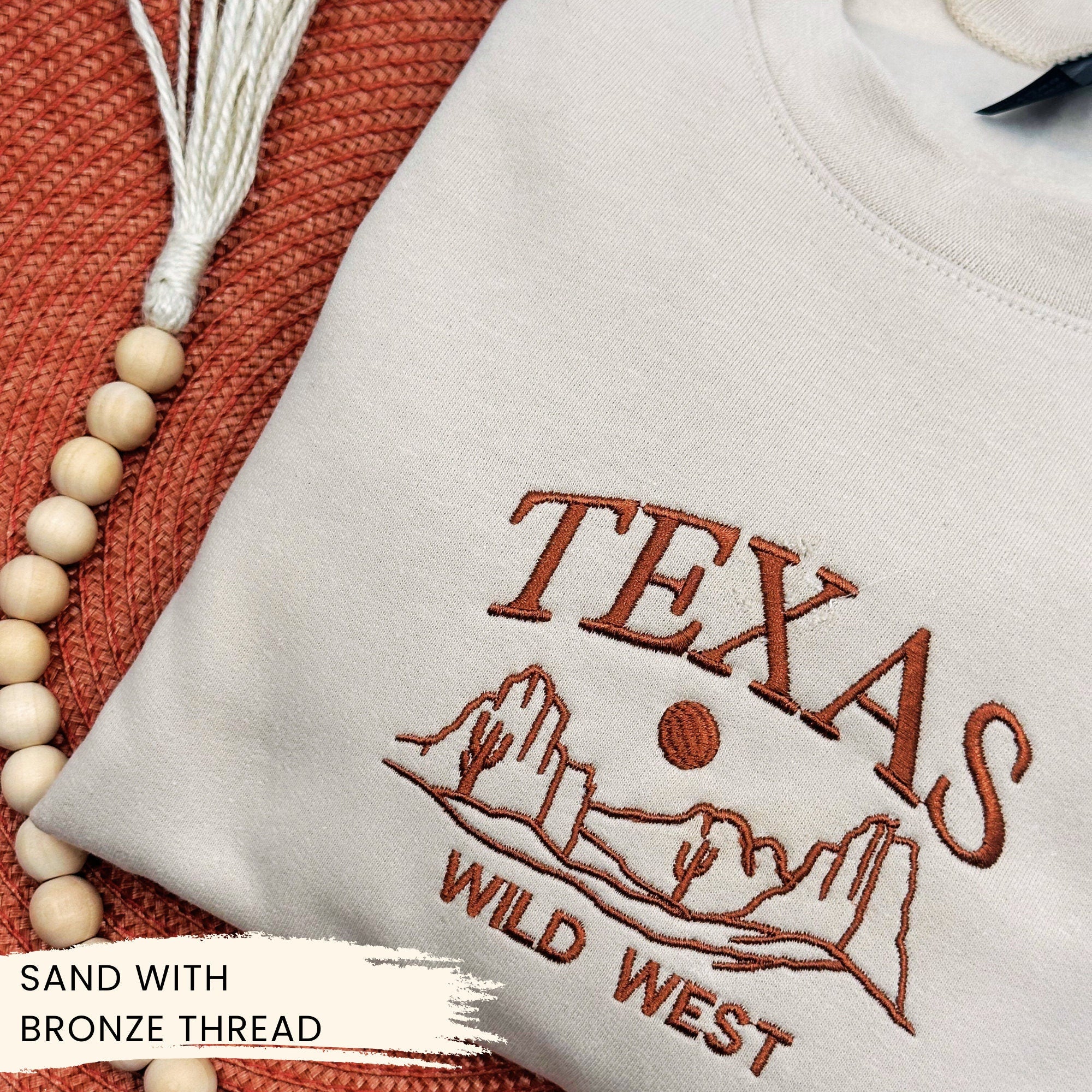Texas Wild West Embroidered Sweatshirt – Western Desert Landscape Crewneck