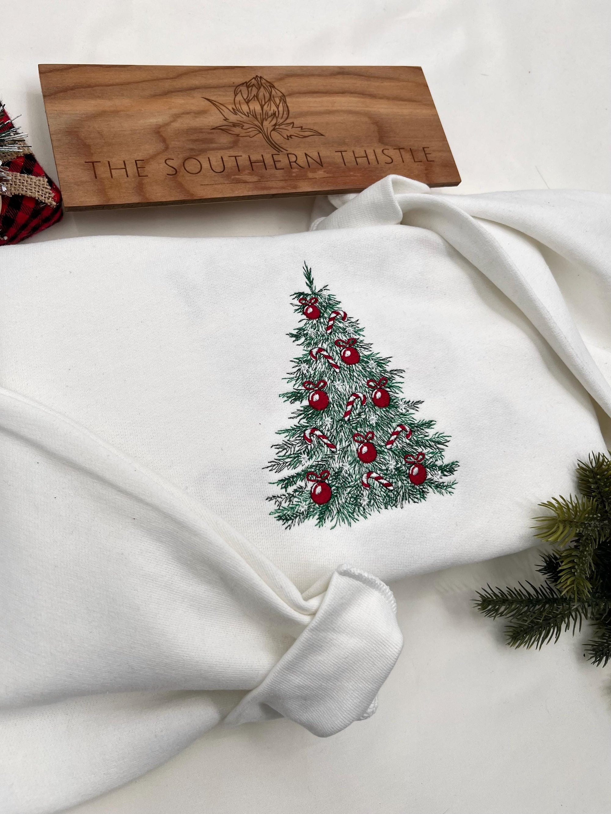 Vintage Christmas Sweatshirt with Embroidered Tree Design - Y2K Style for Holiday Parties