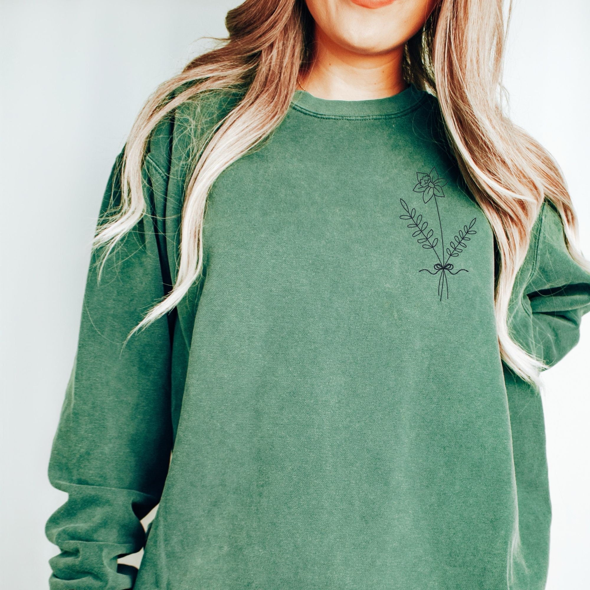 Build Your Own Bouquet Birth Flower Embroidered Sweatshirt – Personalized Floral Crewneck