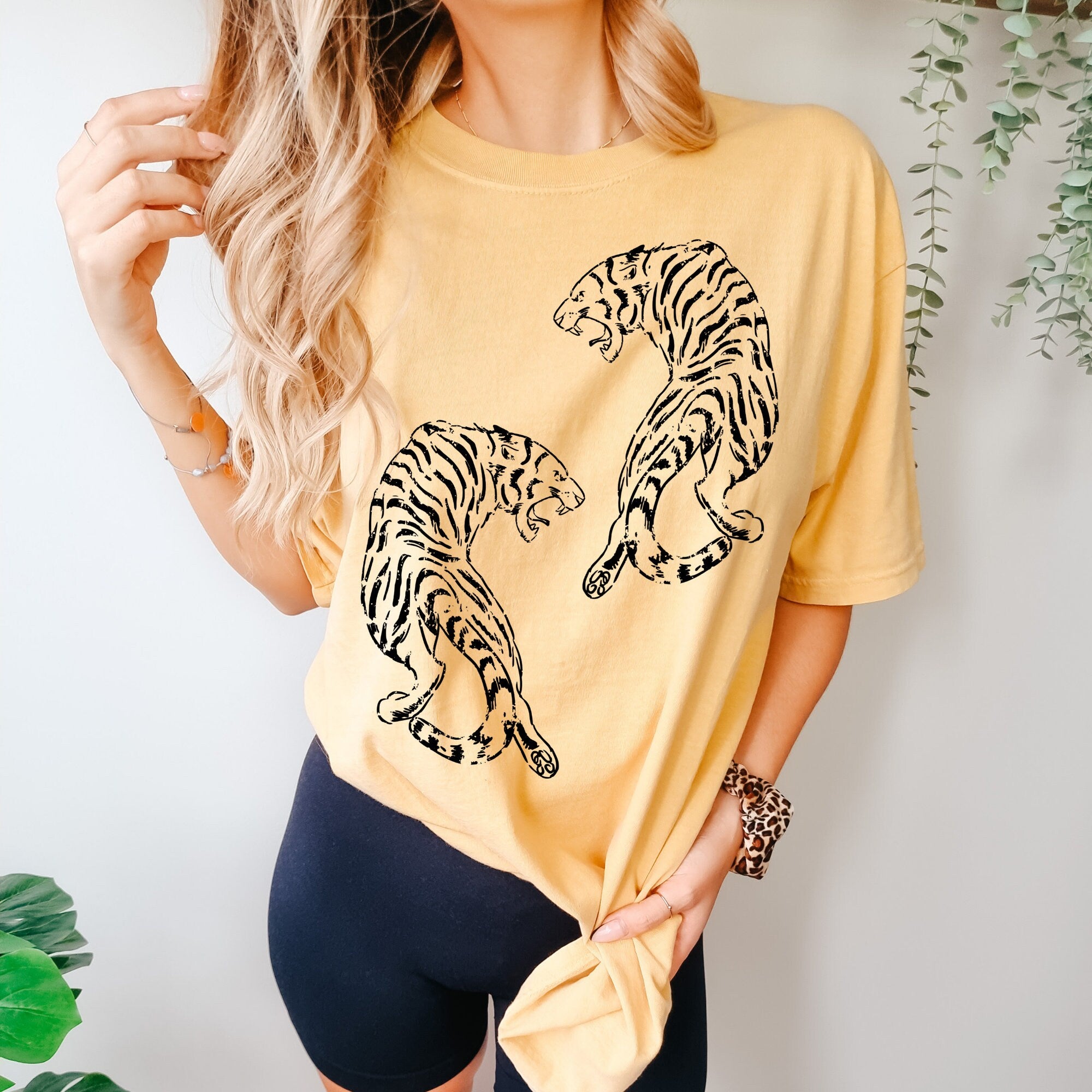 Comfort Colors Vintage Tiger Shirt