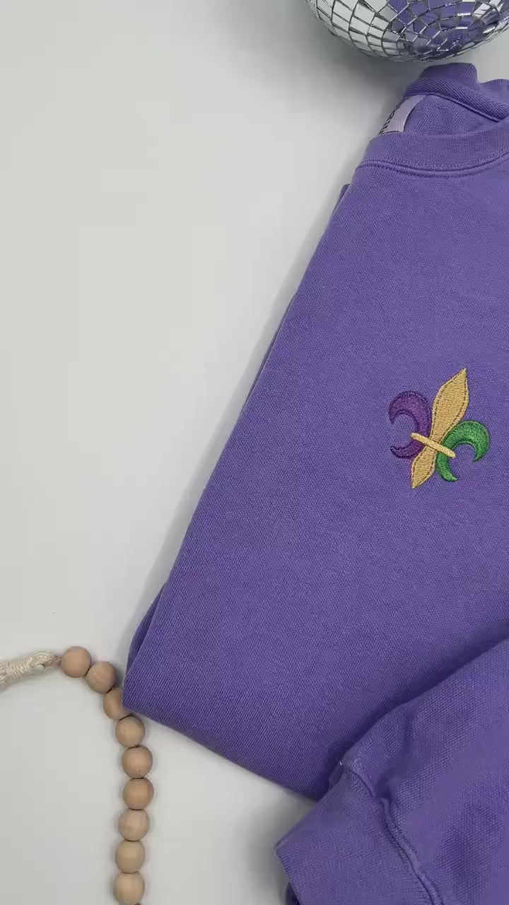 Mardi Gras Fleur-de-Lis Embroidered Sweatshirt – Festive New Orleans Crewneck