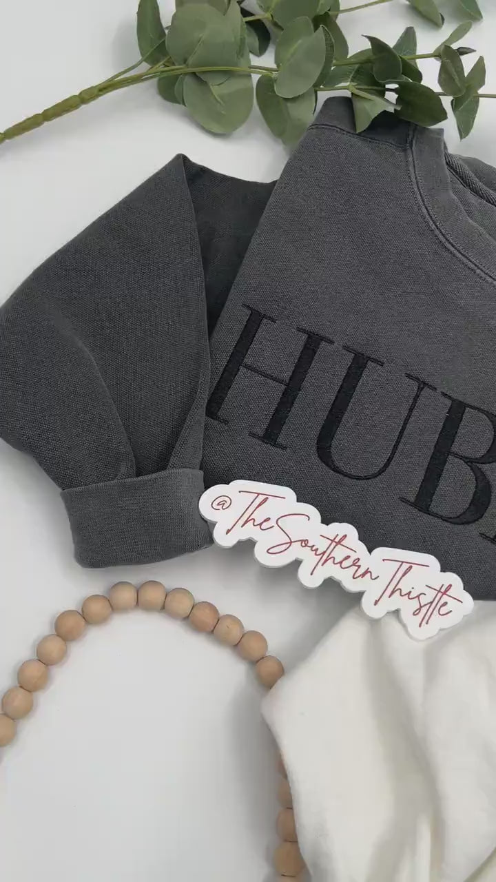 Hubby & Wifey Embroidered Sweatshirt Set – Matching Couple Crewnecks