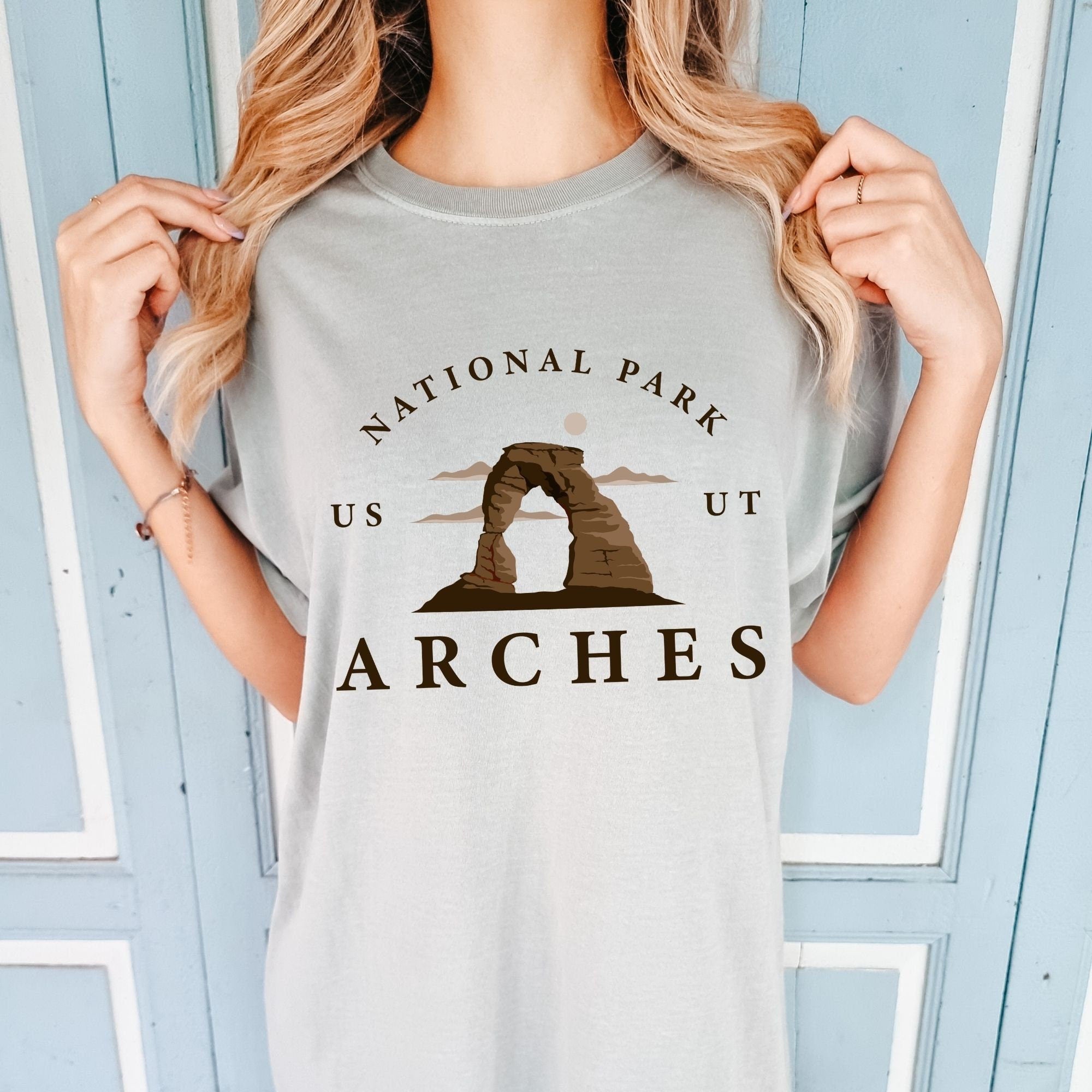 Stylish Arches Shirt Comfortable  Versatile for All Occasions