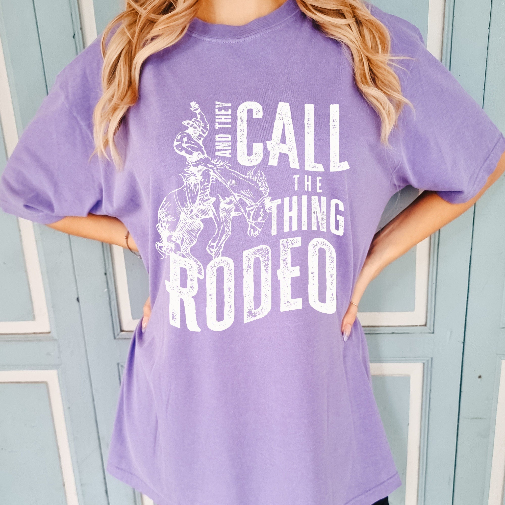 Western Style Rodeo Shirt - Classic Clothing for Cowboys and Cowgirls