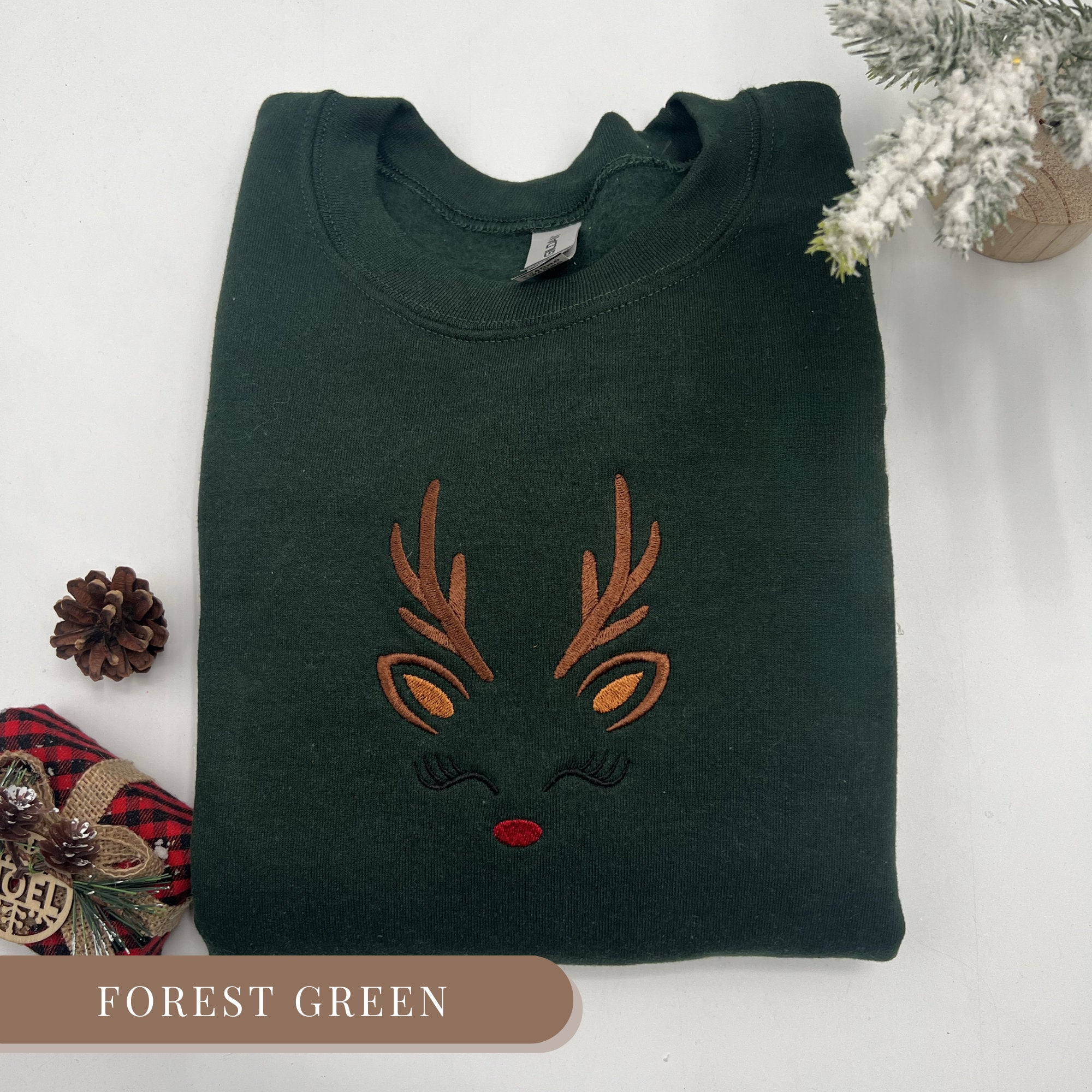 Classic Reindeer Sweatshirt - Perfect Christmas Gift